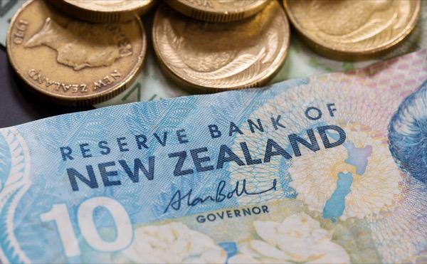 NZDUSD SIGNAL 18-04-2022 : NZDUSD struggles near its lowest since February amid sustained USD buying